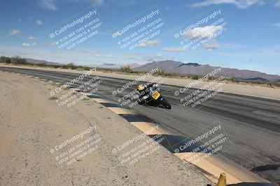 media/Nov-16-2025-Race Pace (Sun) [[8c5fa54630]]/Non Verified Riders (1st 20 Minutes)/3-Turn 3 Inside (11am)/